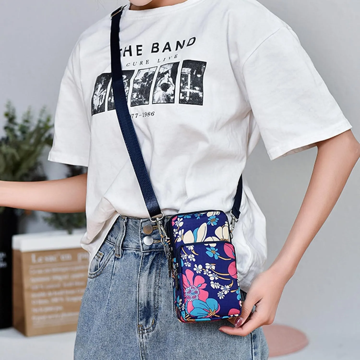 Vegan Leather Small Crossbody Bag for Women Single Shoulder Bags with Adjustable Strap Classic Hiking Bag(A)